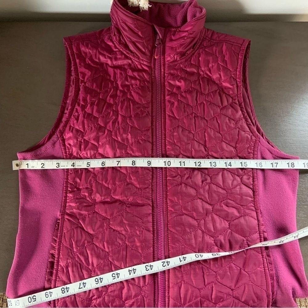 L.L. BEAN Women's Quilted Thinsulate Full Zip Fitness Vest Size Small - Picture 9 of 10